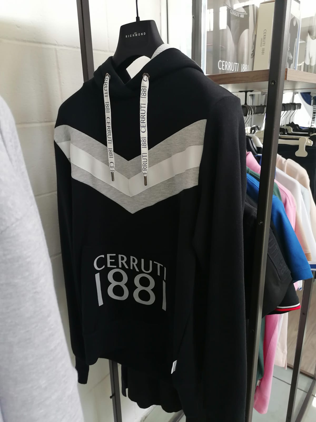 CERRUTI 1881 мужская одежда и аксессуары, сток оптом. Оригинал!